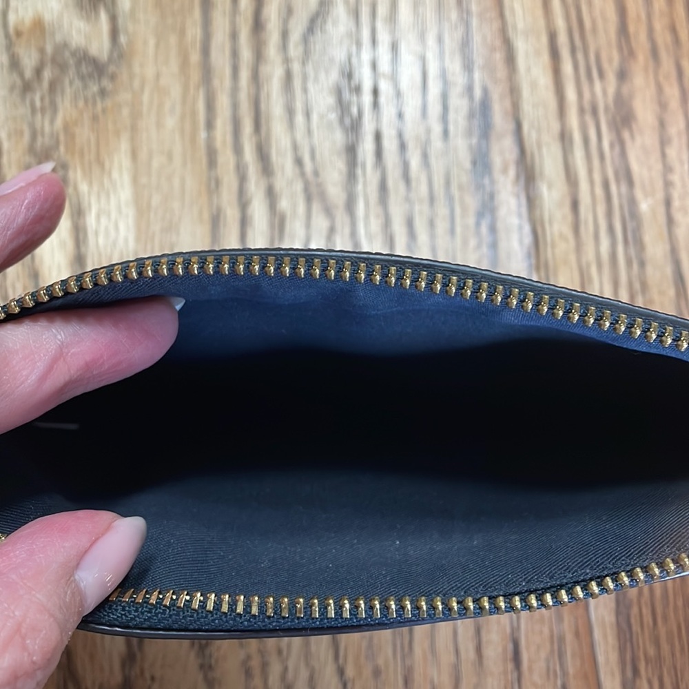Coach Wallet/Wristlet. - Picture 3 of 7